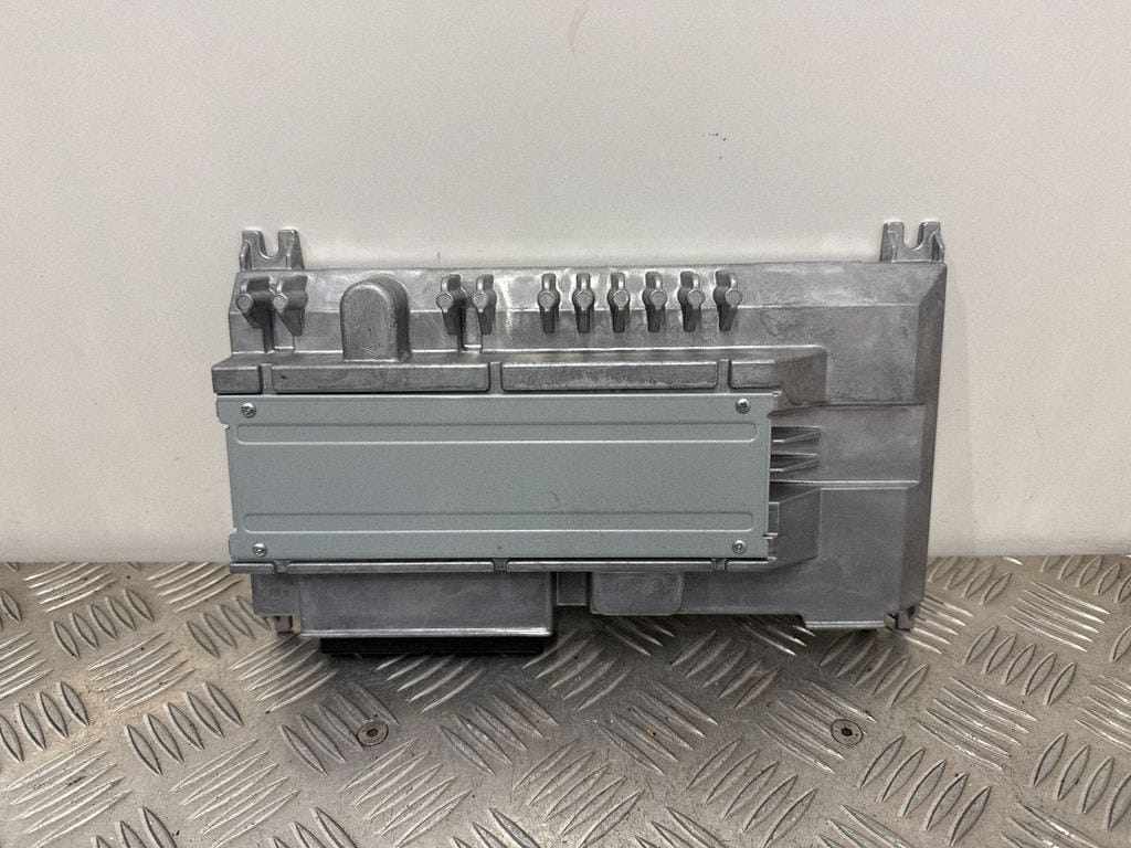 AUDI E-TRON AMPLIFIKATOR BEYNİ