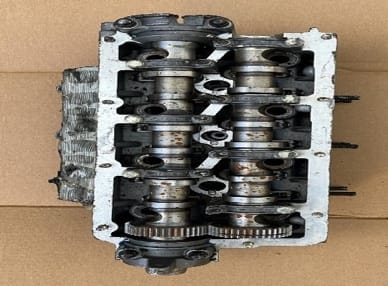 AUDİ VW PİYANOLU SİLİNDİR KAPAĞI ÇIKMA