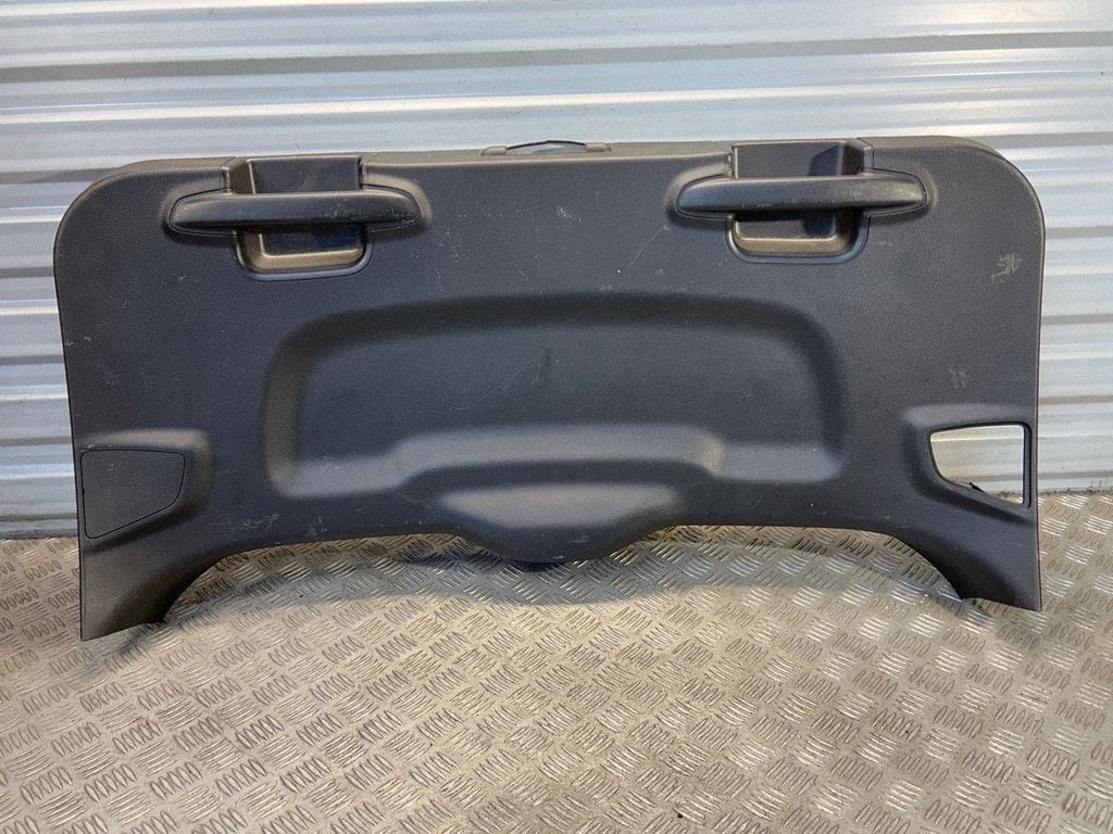 FORD FOCUS ZETEC ARKA BAGAJ KAPAĞI