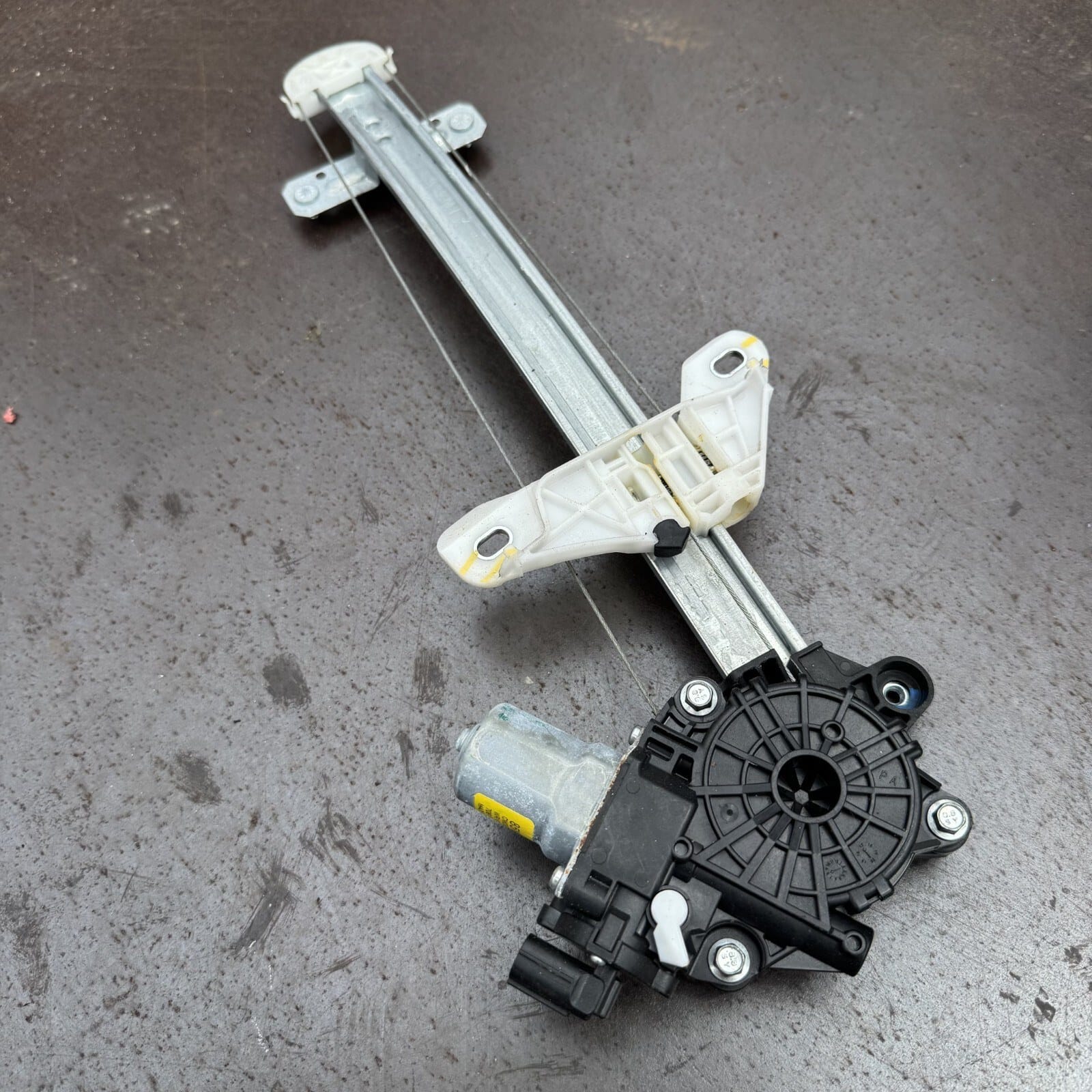 HONDA CİVİC CAM KRİKOSU