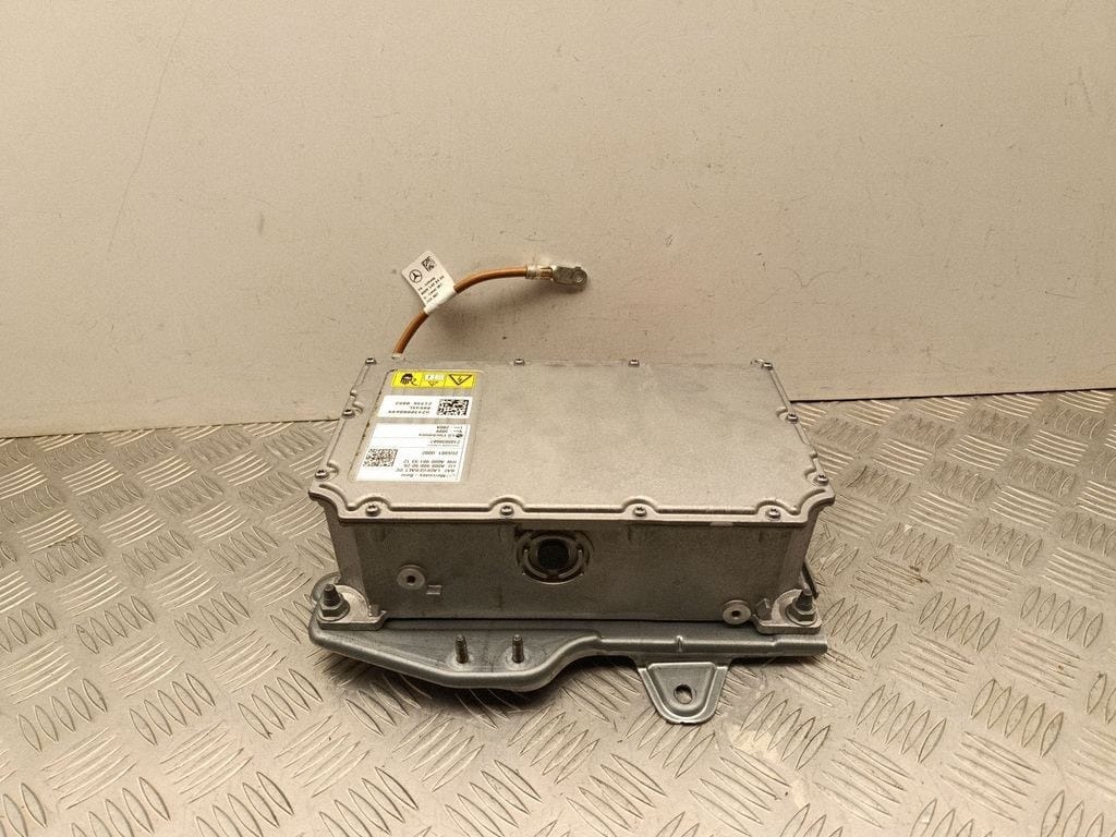 MERCEDES EQA H243 EQA350 INVERTER VOLTAJ KONVENTÖRÜ