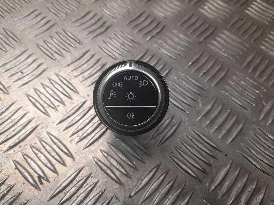 MERCEDES EQE SERİSİ LAMBA KONTROL DÜĞMESİ