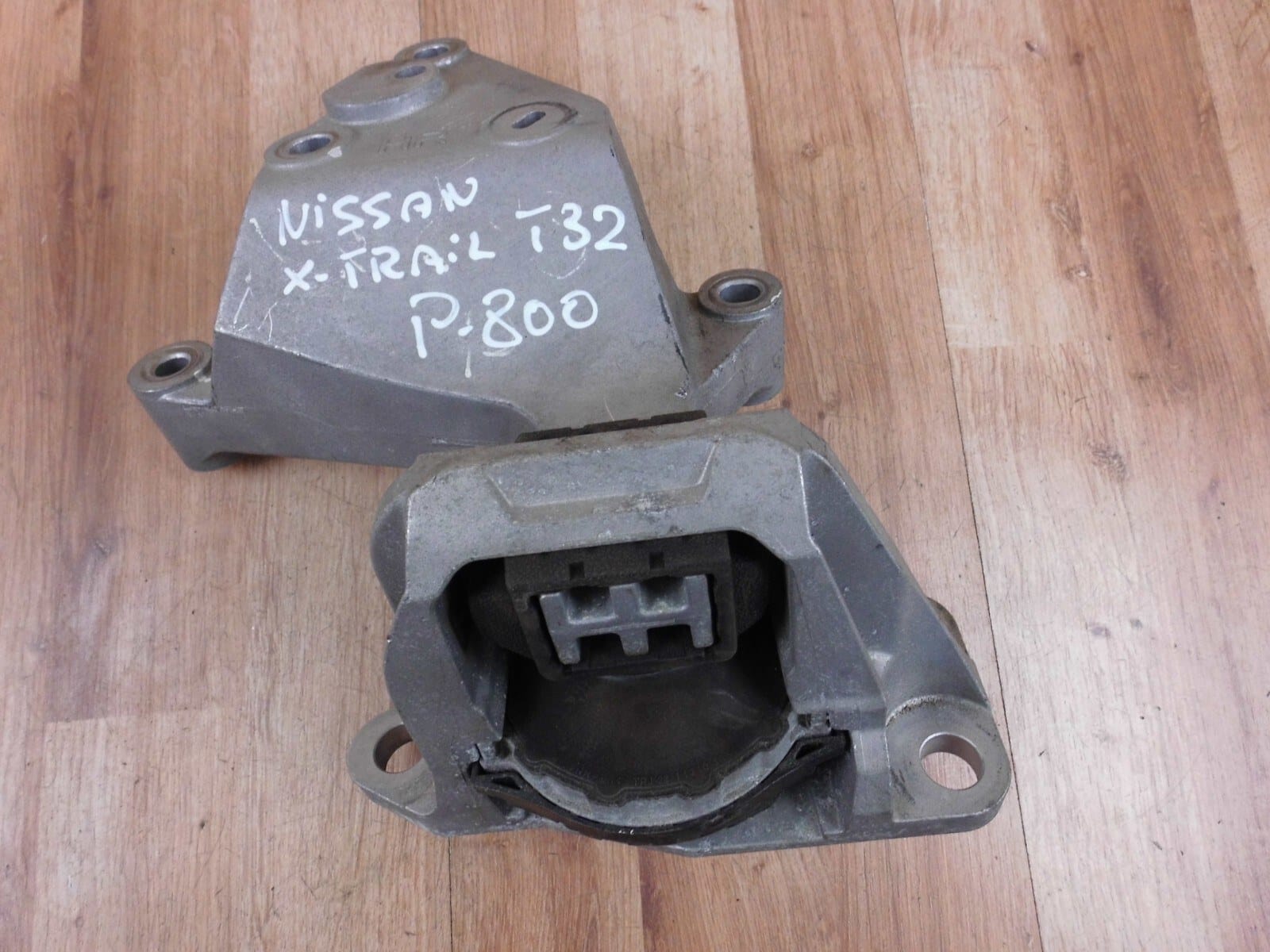 SAĞ MOTOR KULAĞI