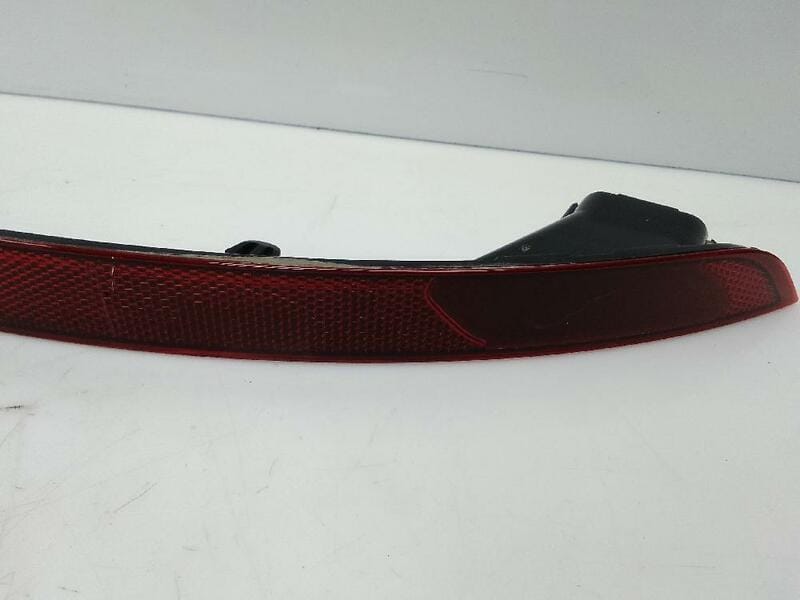 SKODA KAROQ ARKA SAĞ ARKA TAMPON REFLEKTÖR