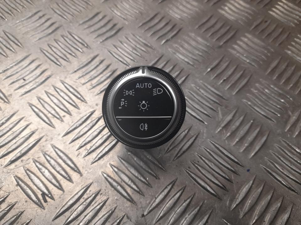 MERCEDES EQE SERİSİ LAMBA KONTROL DÜĞMESİ